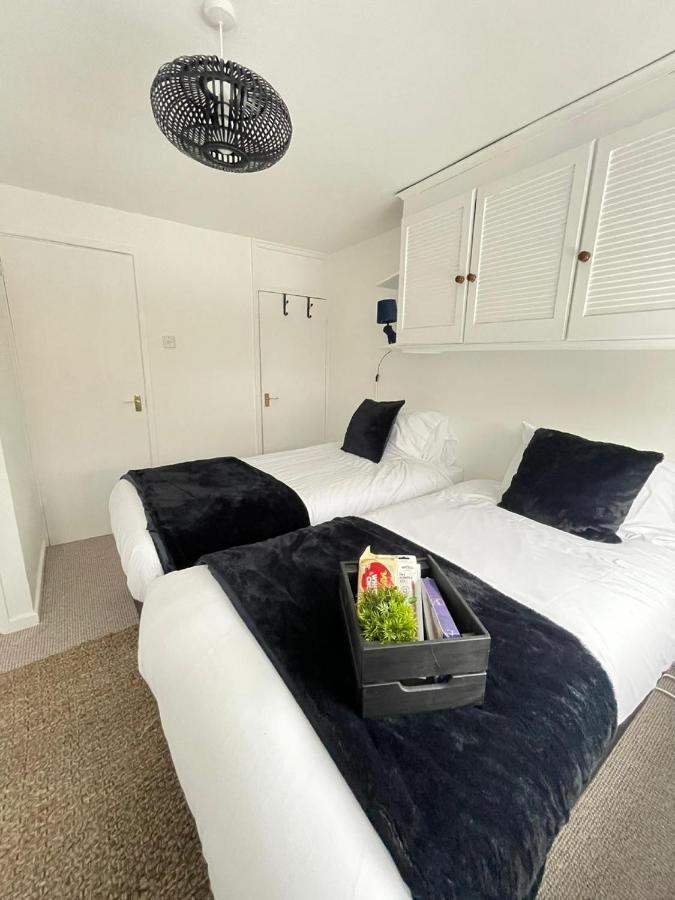 Lovely 1 Bed Home Near Hospital, With Parking & Garden Work Contractor Leisure, Sapphire Cambridge  Ngoại thất bức ảnh