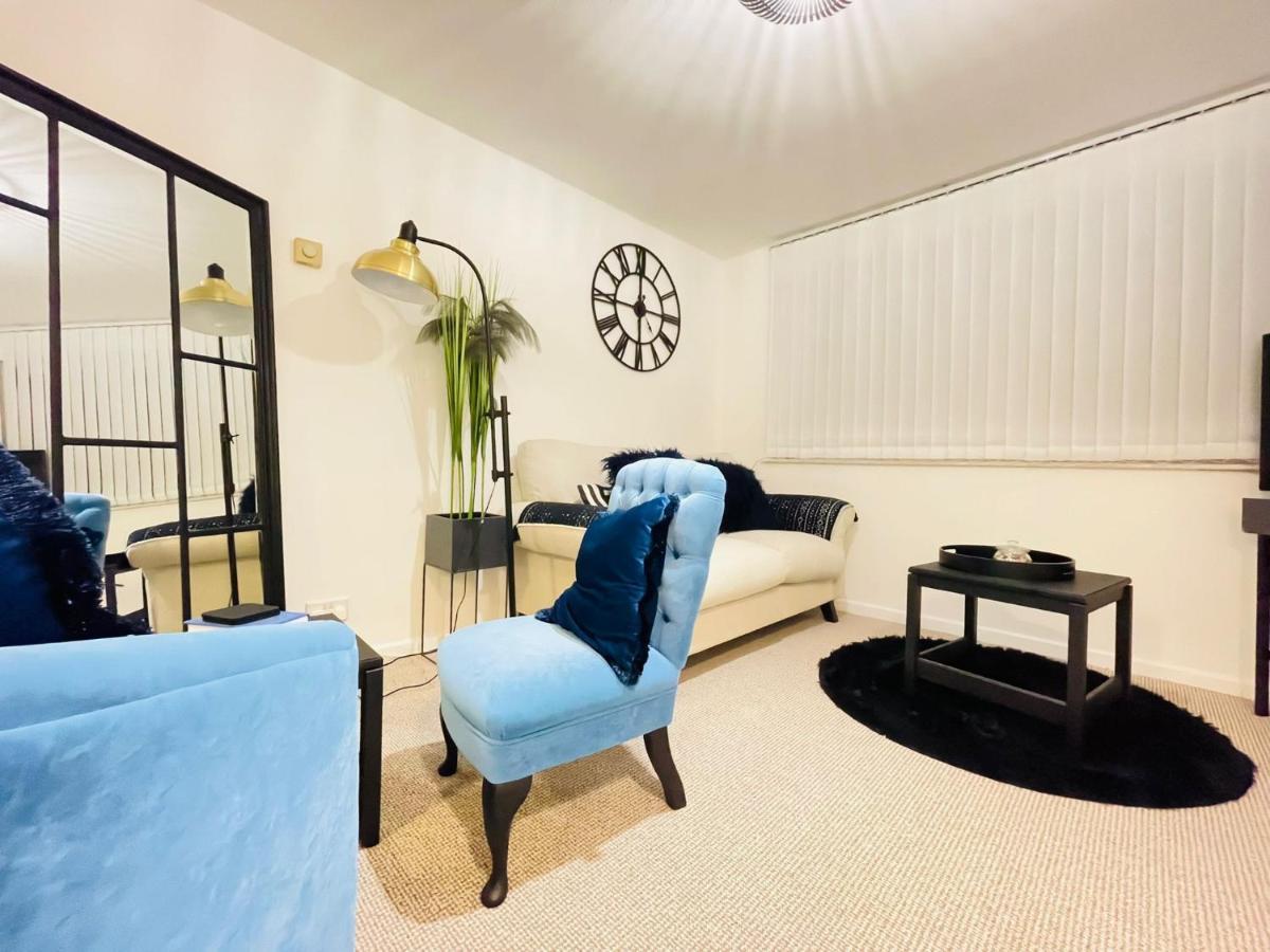 Lovely 1 Bed Home Near Hospital, With Parking & Garden Work Contractor Leisure, Sapphire Cambridge  Ngoại thất bức ảnh