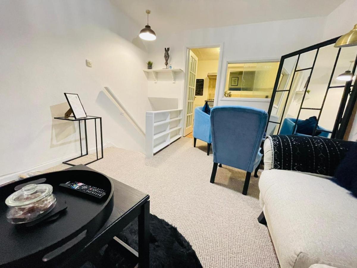 Lovely 1 Bed Home Near Hospital, With Parking & Garden Work Contractor Leisure, Sapphire Cambridge  Ngoại thất bức ảnh